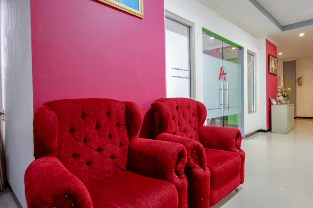 Reddoorz Near Citraland Waterpark Kendari Hotel Lepoleop Eksteriør billede
