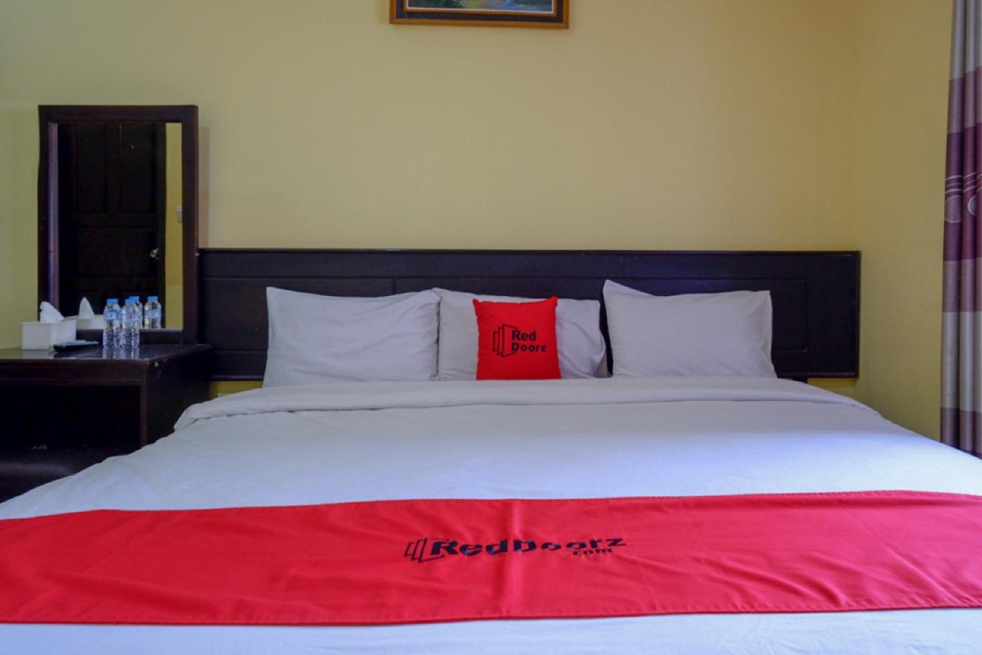 Reddoorz Near Citraland Waterpark Kendari Hotel Lepoleop Eksteriør billede