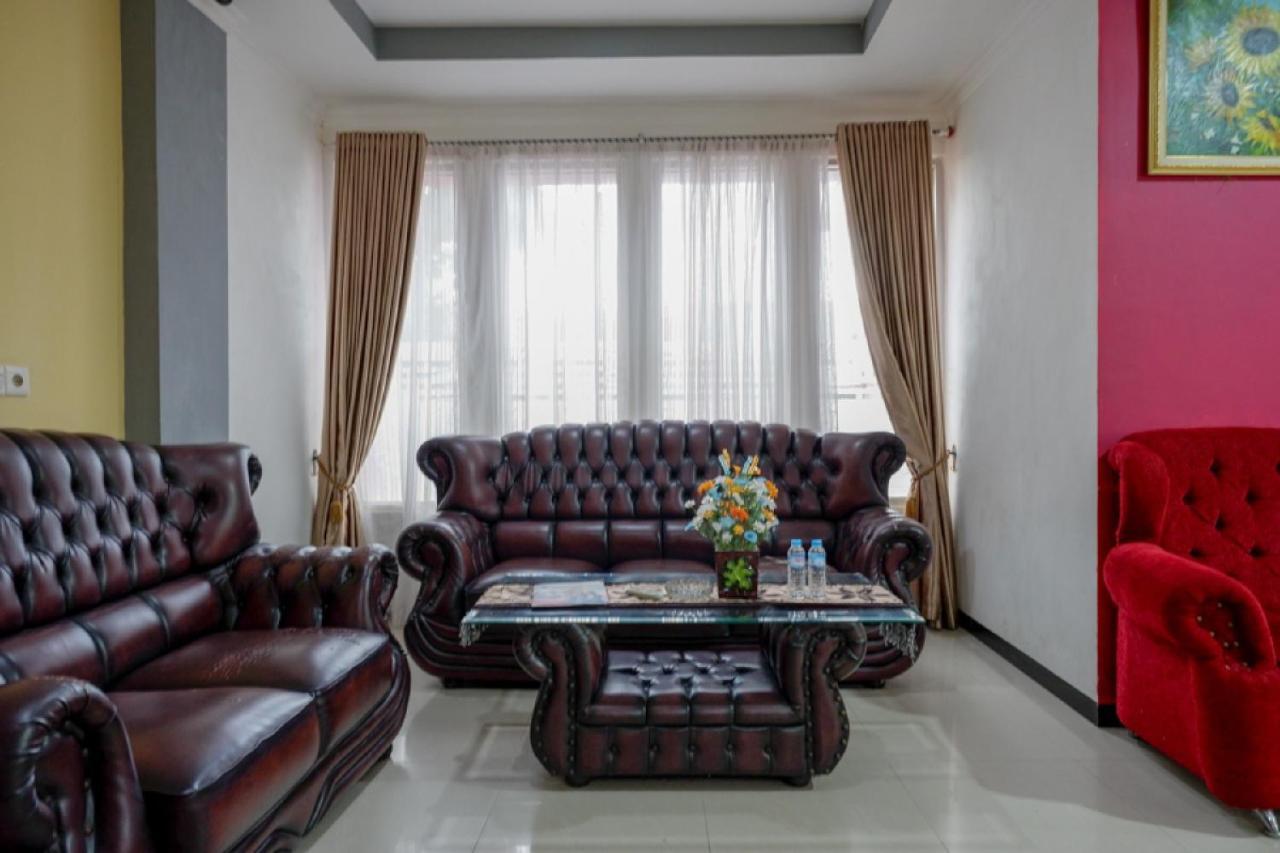 Reddoorz Near Citraland Waterpark Kendari Hotel Lepoleop Eksteriør billede