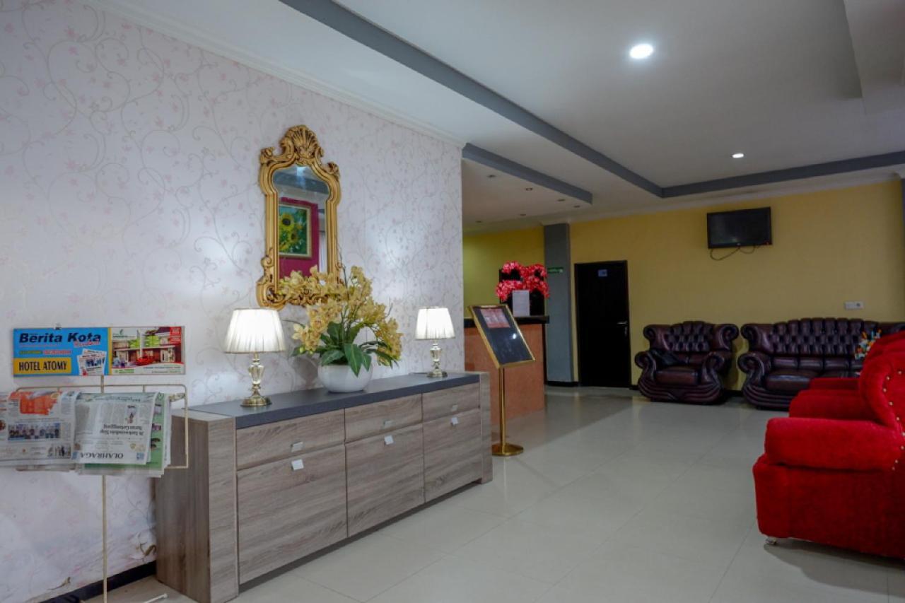 Reddoorz Near Citraland Waterpark Kendari Hotel Lepoleop Eksteriør billede