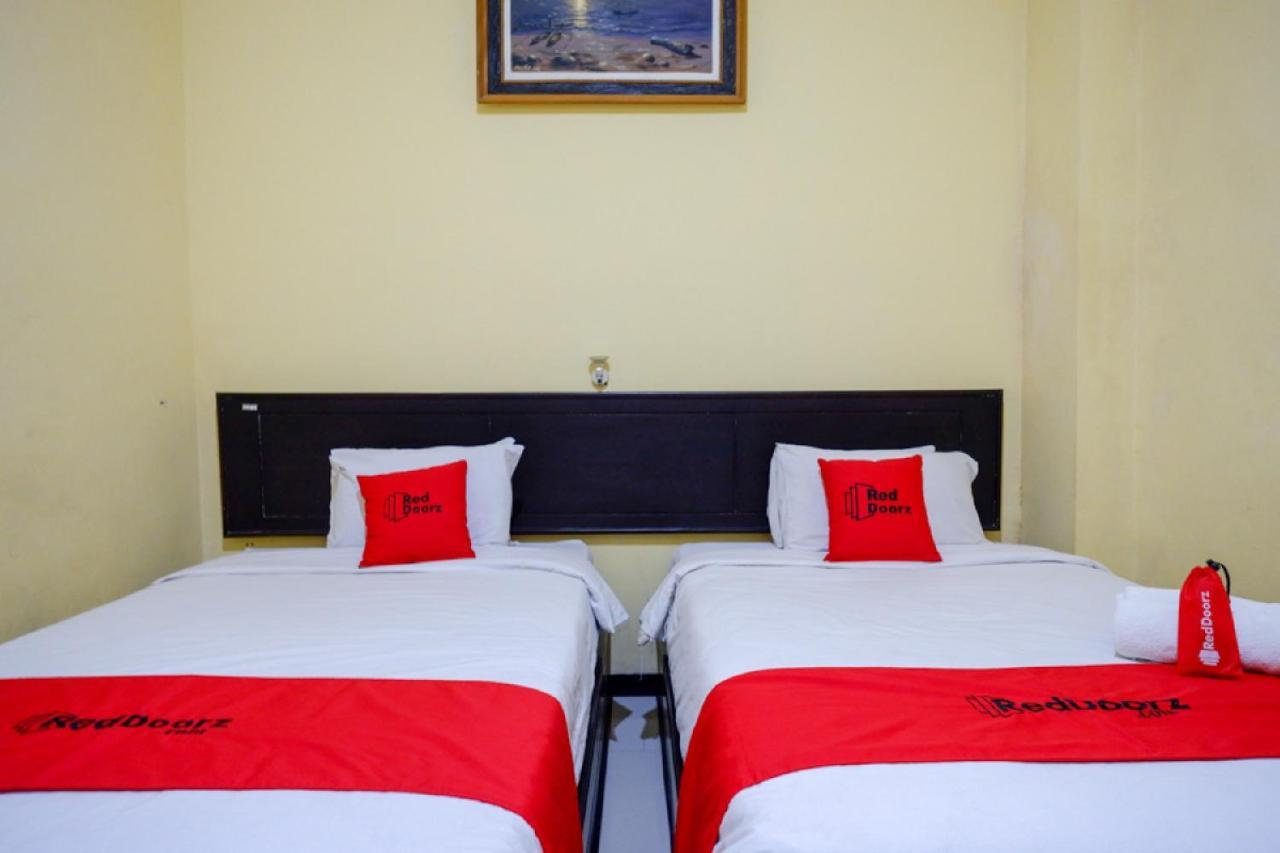 Reddoorz Near Citraland Waterpark Kendari Hotel Lepoleop Eksteriør billede