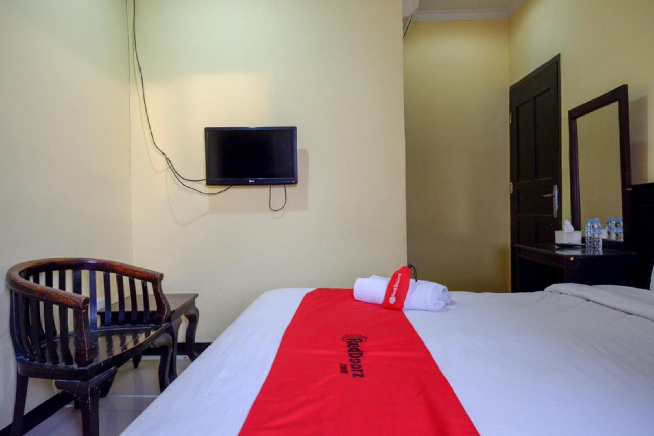 Reddoorz Near Citraland Waterpark Kendari Hotel Lepoleop Eksteriør billede